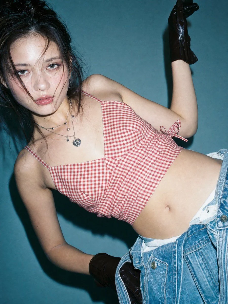 y2k flash fashion portrait slide 2 5f14c35f8888